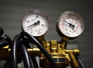 Jak ustawić reduktor ciśnienia powietrza?