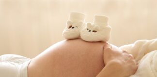 Czy skarpetki pasują do mokasynów?