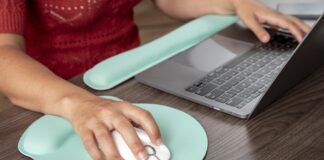 Jaką podkładkę pod mysz kupić żeby zmniejszyć ból nadgarstka